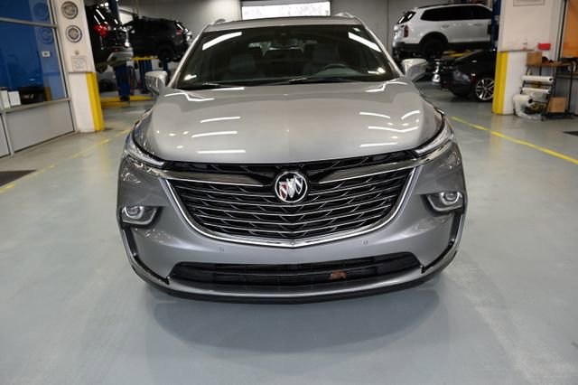 Used 2023 Buick Enclave Essence w/ Experience Buick Package FWD image 2