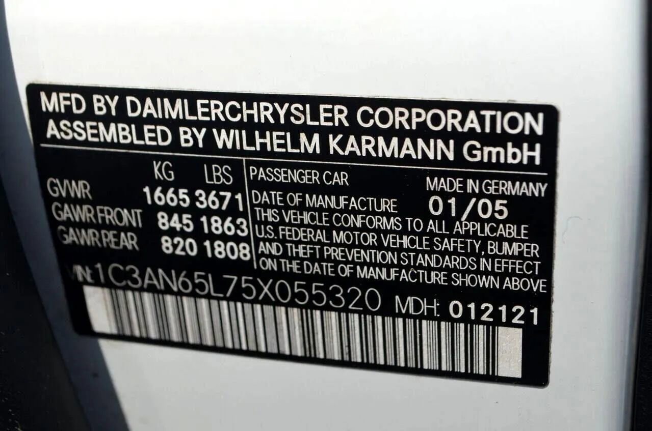 Used 2005 Chrysler Crossfire Limited image 38