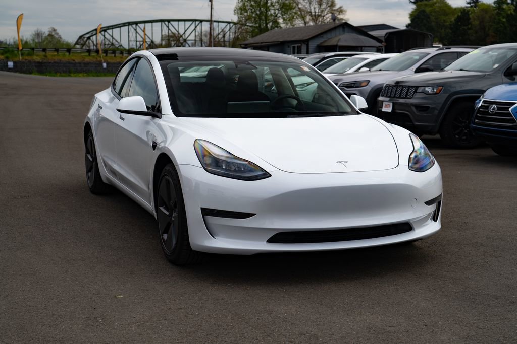 Used 2023 Tesla Model 3 Standard Range image 21
