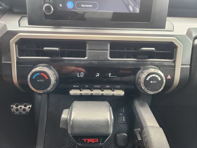Used 2025 Toyota Tacoma TRD Sport AWD/4WD image 17