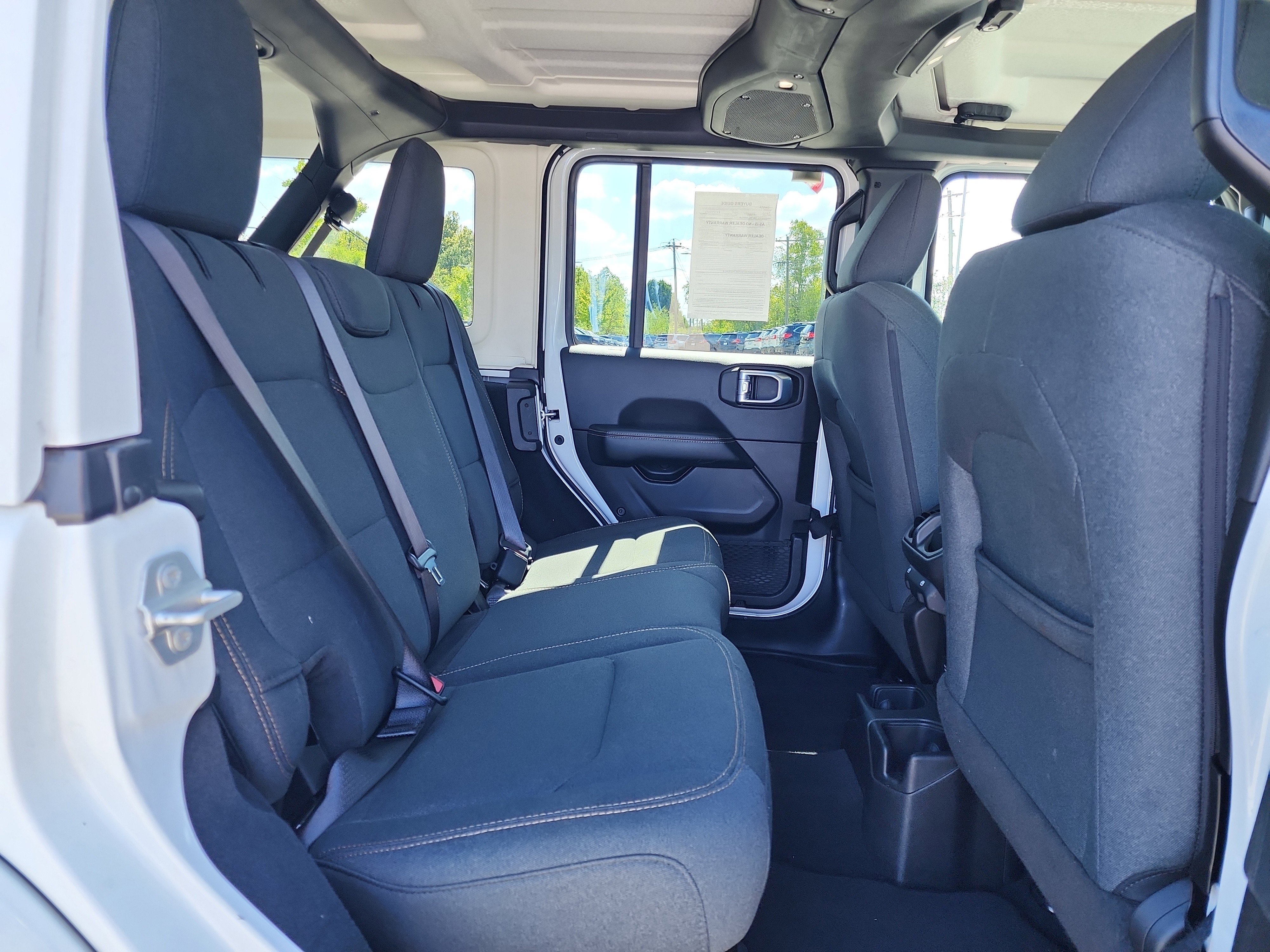 Used 2024 Jeep Wrangler Sahara image 14