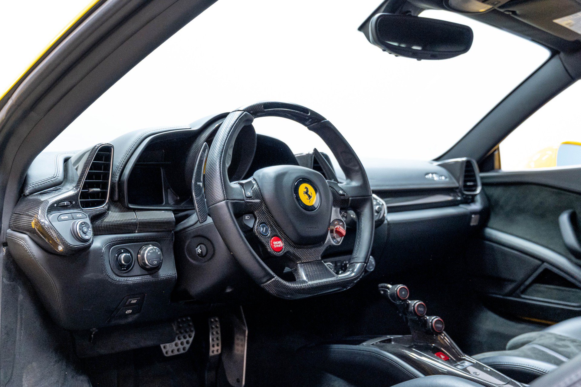 Used 2010 Ferrari 458 Italia Coupe RWD image 10