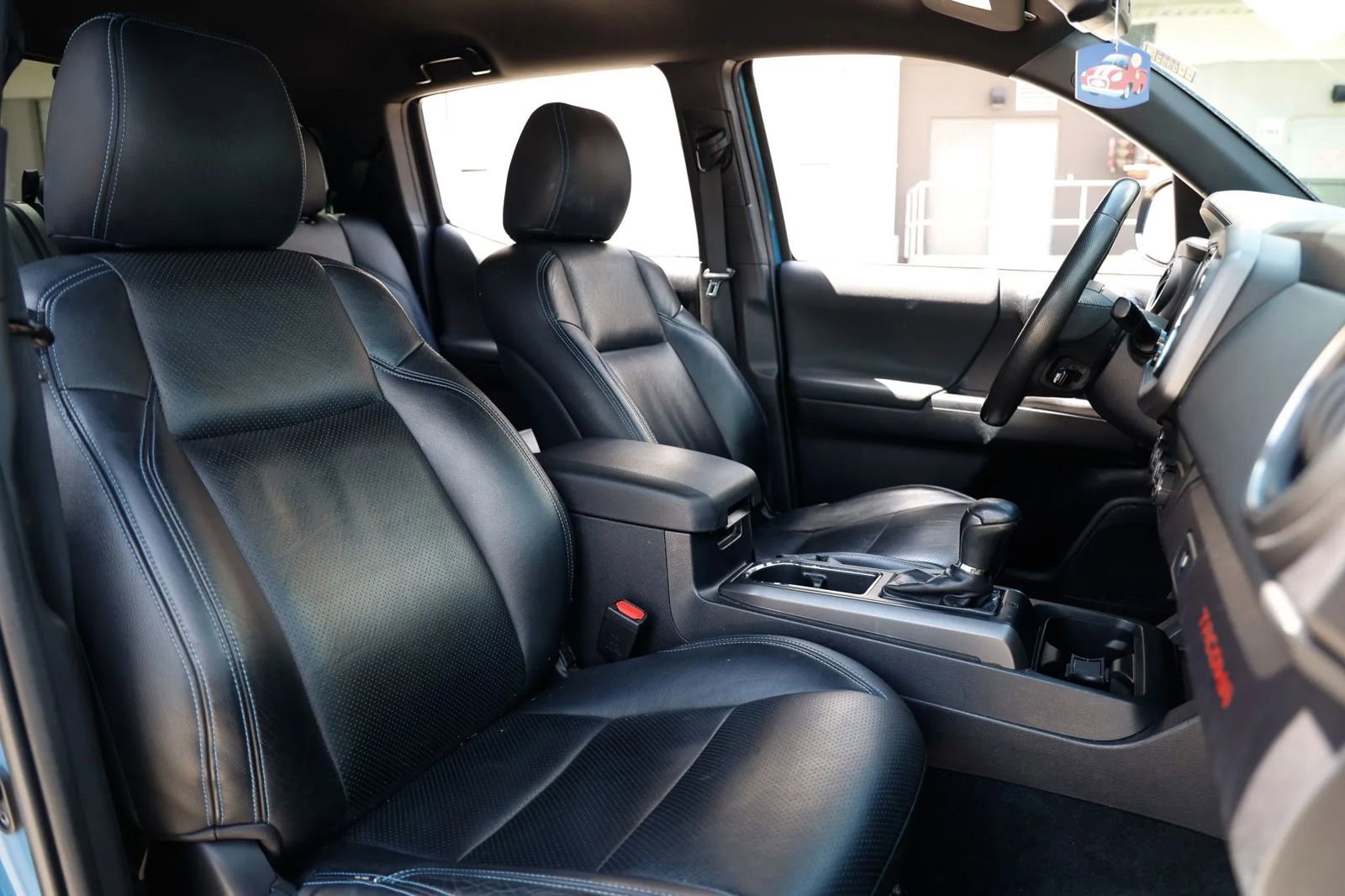 Used 2019 Toyota Tacoma TRD Sport RWD image 16