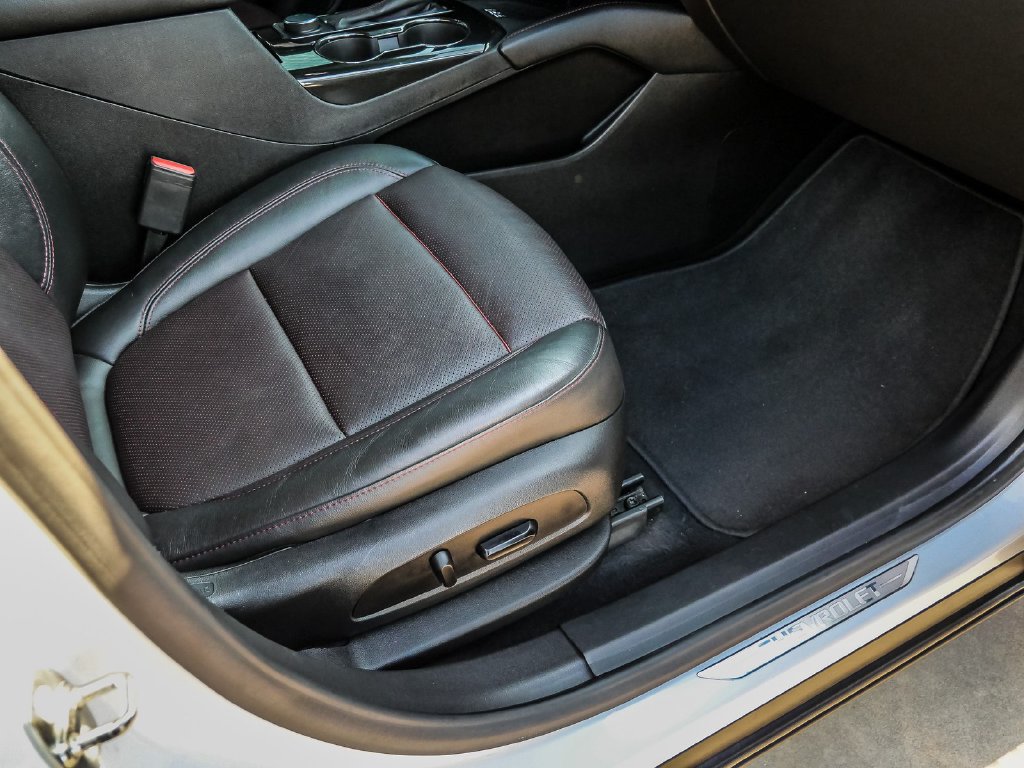 Used 2020 Chevrolet Blazer RS FWD image 16