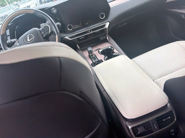 Used 2024 Lexus RX 350 Premium w/ Cold Area Package AWD/4WD image 8