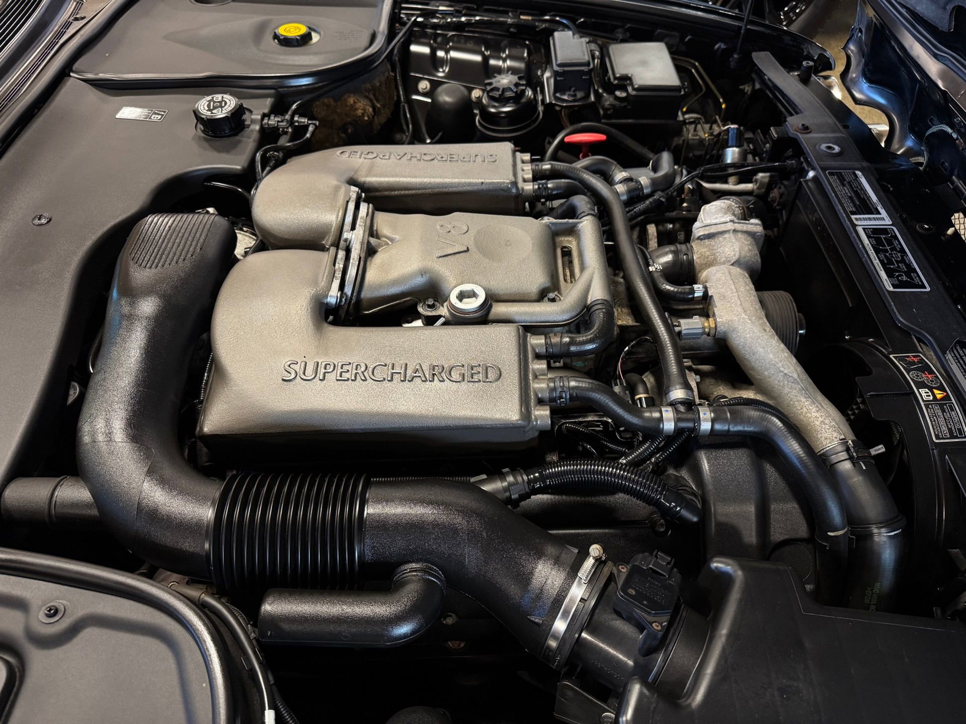 Used 2002 Jaguar XJ8 image 34