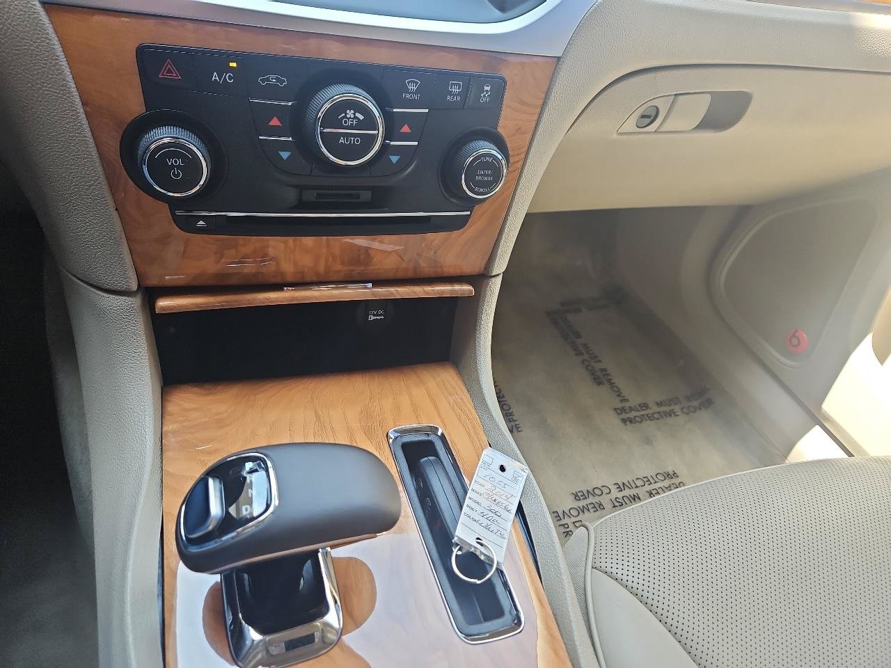 Used 2014 Chrysler 300 C w/ Beats Audio Group AWD/4WD image 38