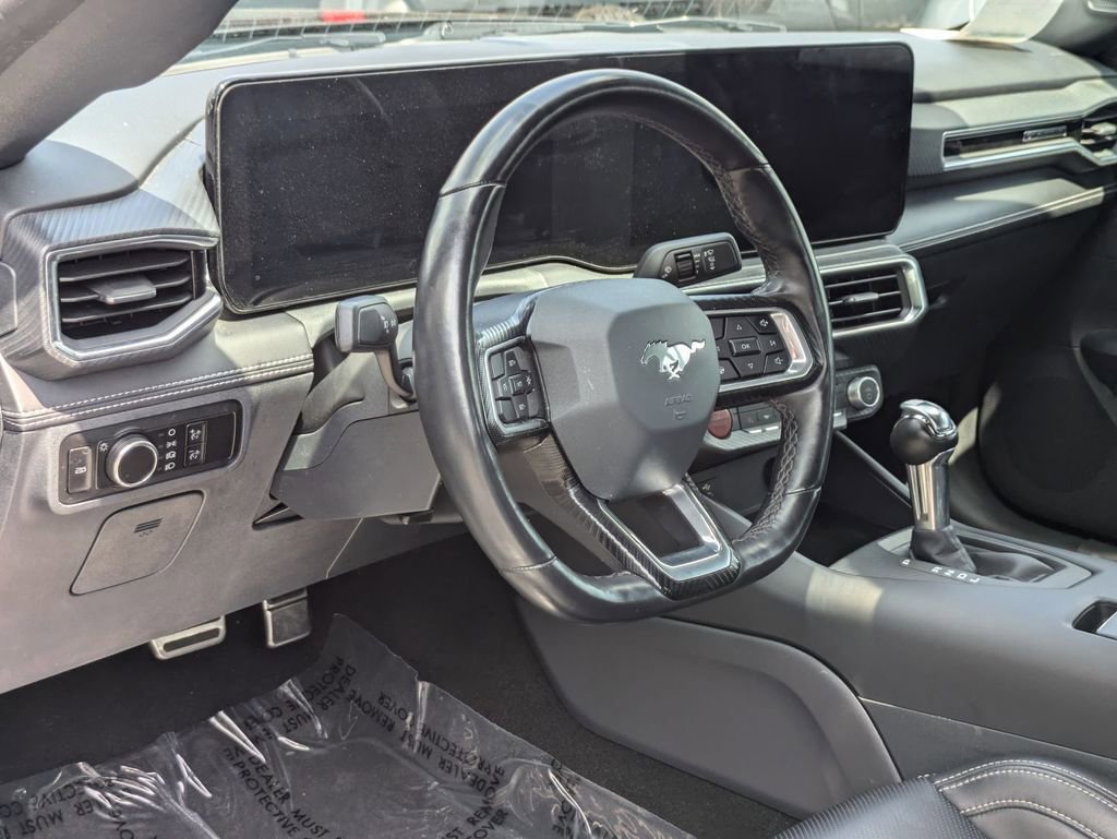 Used 2025 Ford Mustang Premium image 14