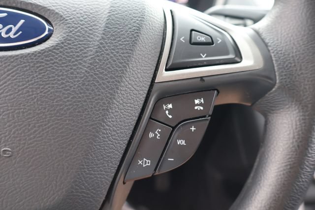 Used 2017 Ford Fusion SE FWD image 24