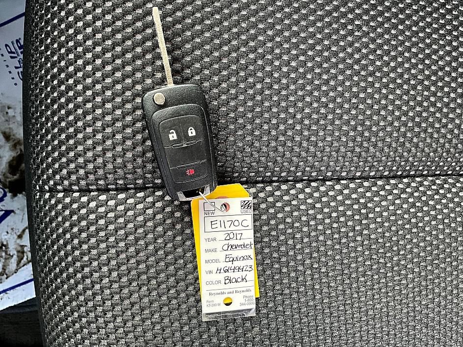 Used 2017 Chevrolet Equinox LS image 33