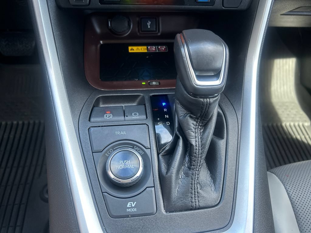 Certified 2022 Toyota RAV4 Limited AWD/4WD image 27