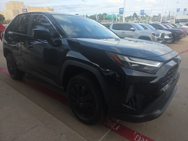 Used 2025 Toyota RAV4 LE FWD image 9