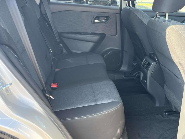 Used 2021 Nissan Rogue SV FWD image 21