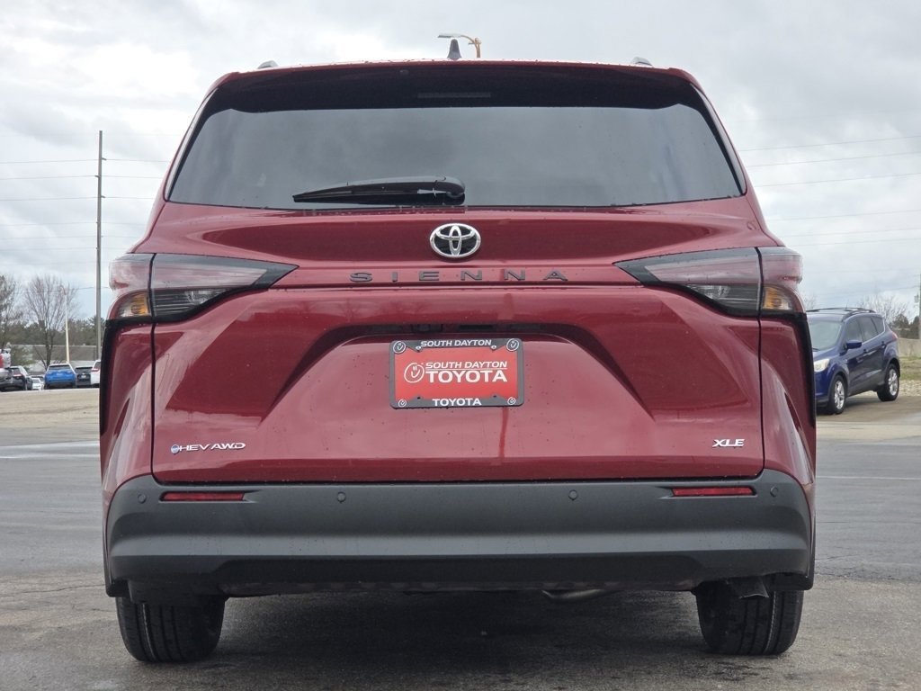 New 2026 Toyota Sienna XLE image 23