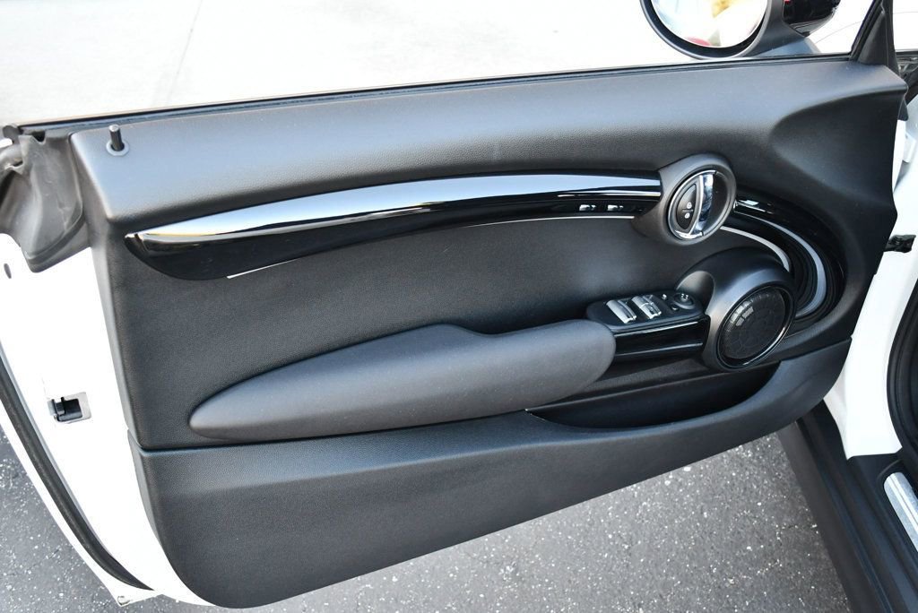 Used 2024 MINI Cooper S w/ Seaside Edition image 11