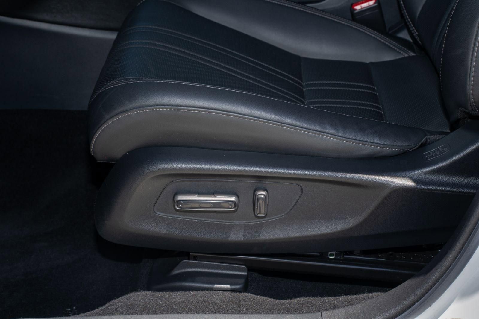 Certified 2024 Honda HR-V EX-L image 30