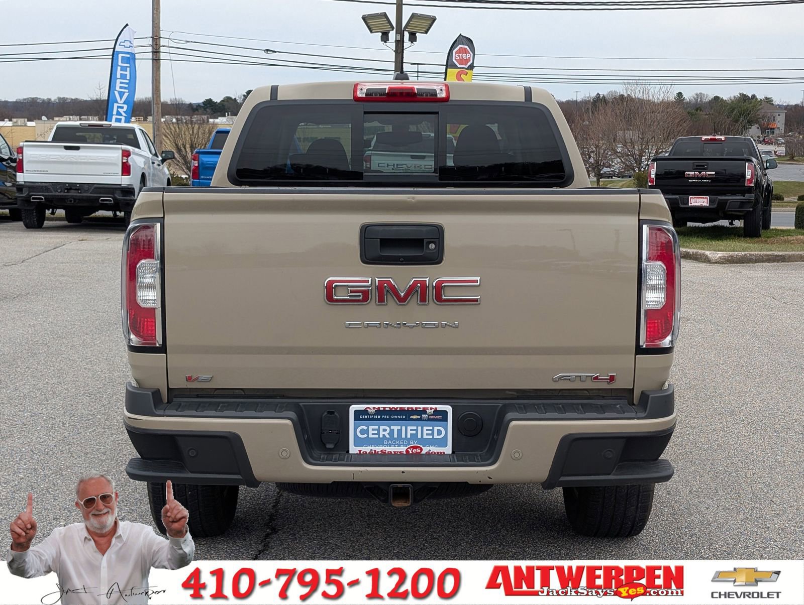 Used 2022 GMC Canyon AT4 w/ Trailering Package image 4