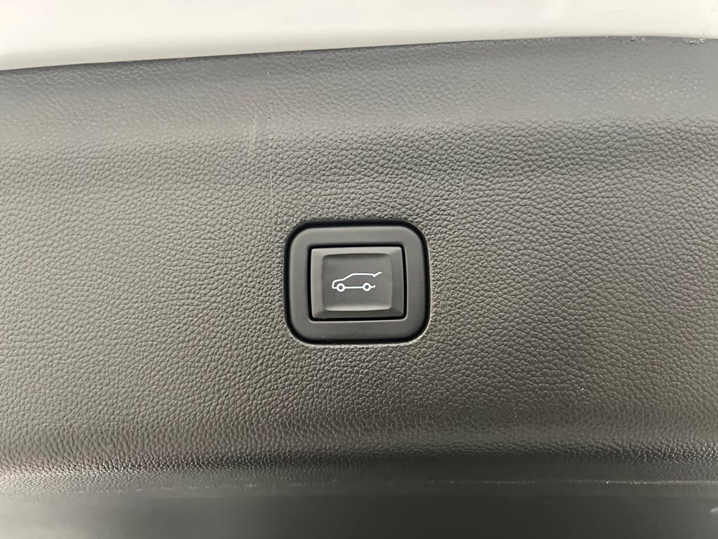 Used 2024 Buick Enclave Premium image 43