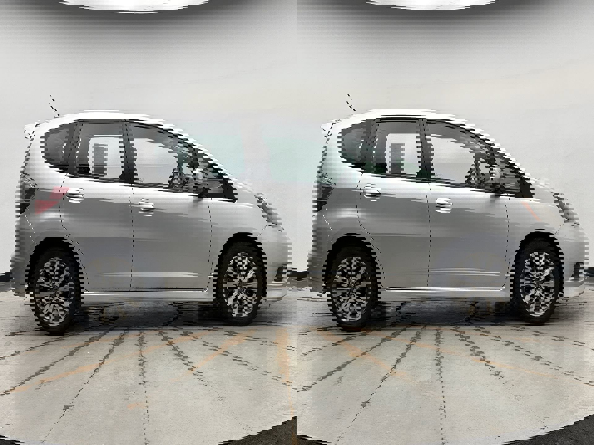 Used 2012 Honda Fit Sport image 6