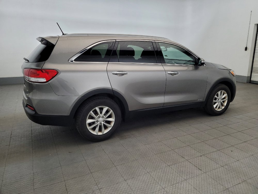 Used 2017 Kia Sorento AWD image 10