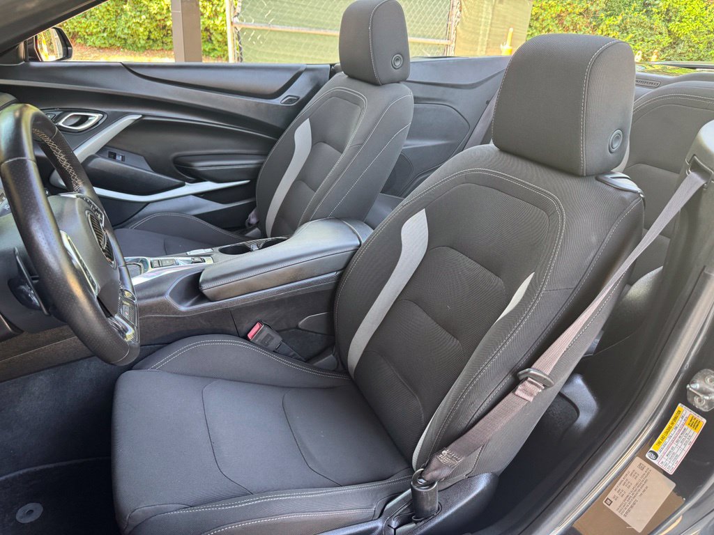 Used 2017 Chevrolet Camaro SS RWD image 16