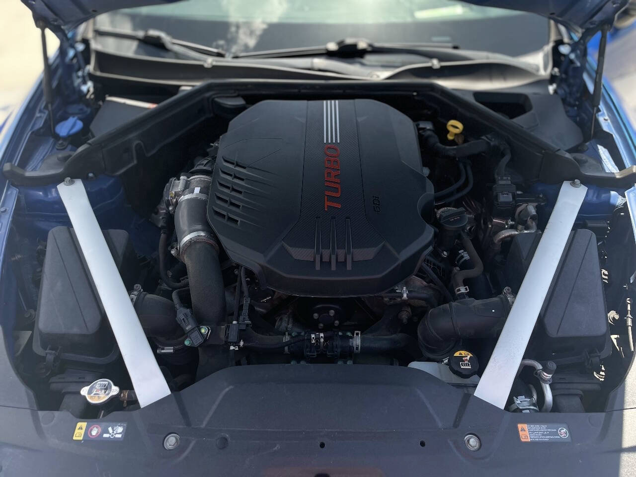 Used 2018 Kia Stinger GT2 AWD/4WD image 12