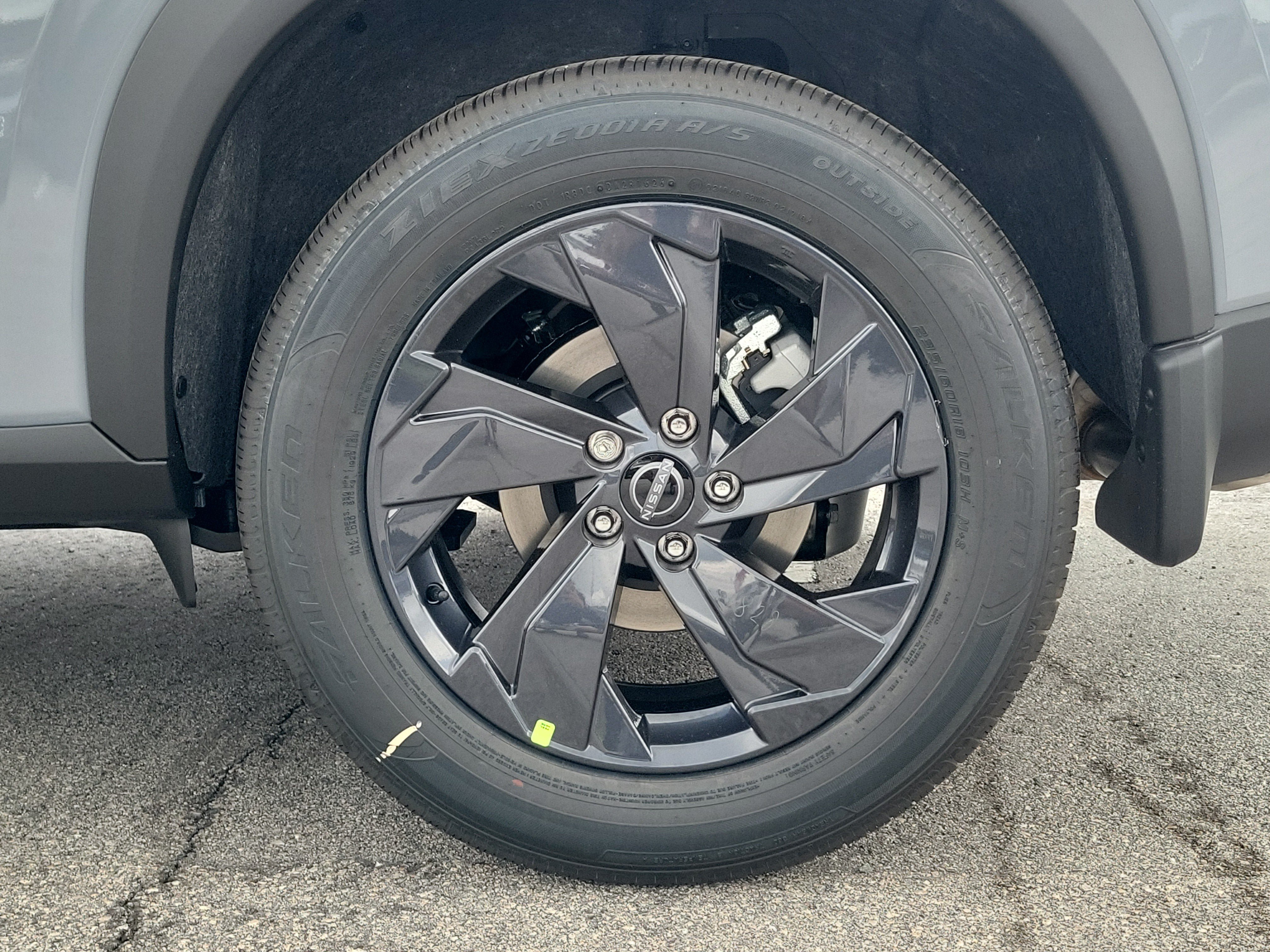 New 2027 Nissan Rogue SV FWD image 7
