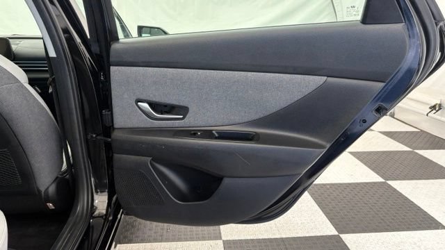 Used 2025 Hyundai Elantra Limited FWD image 24