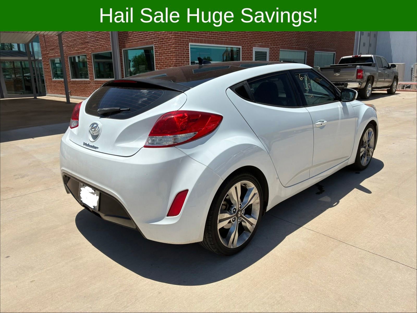 Used 2017 Hyundai Veloster Value Edition FWD image 11
