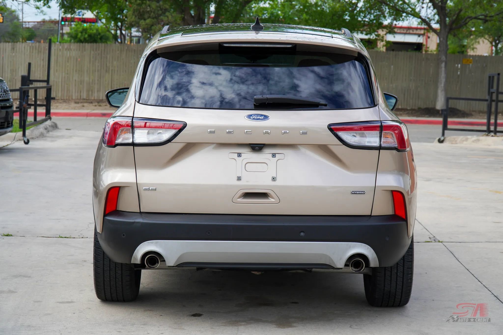 Used 2020 Ford Escape SE Sport image 5