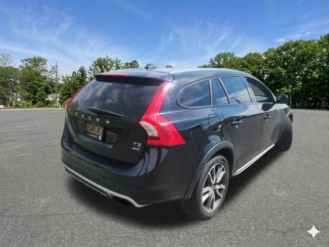 Used 2016 Volvo V60 T5 Cross Country w/ Convenience Package AWD/4WD image 4
