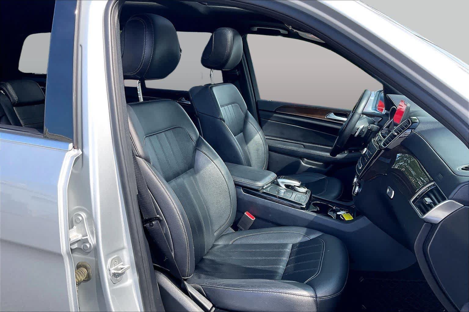 Used 2017 Mercedes-Benz GLS 450 4MATIC image 8