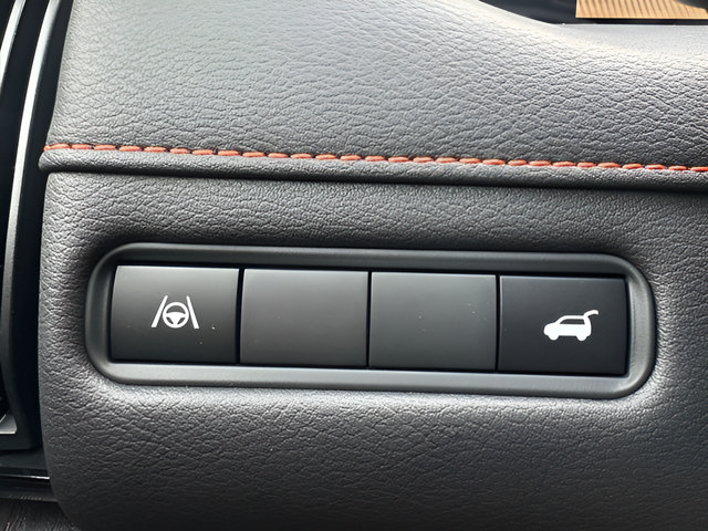 New 2026 Nissan Armada PRO-4X w/ Captain's Chari Seat Package AWD/4WD image 37