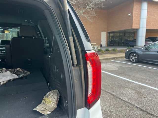 Used 2021 GMC Yukon AT4 w/ AT4 Premium Package image 14