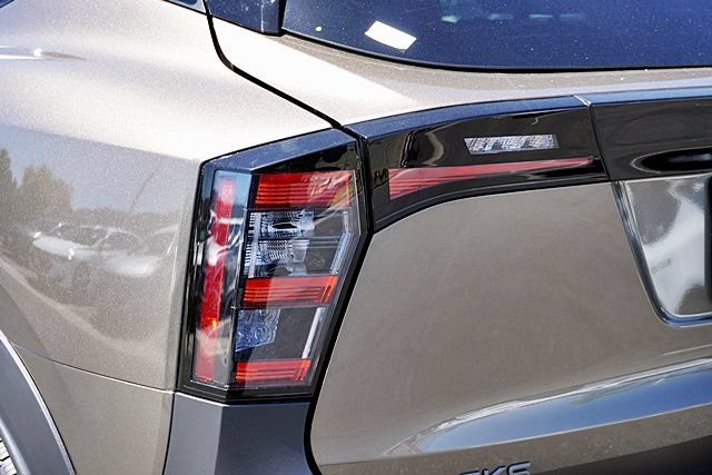 New 2026 Nissan Kicks SR w/ Cold Weather Package FWD image 7