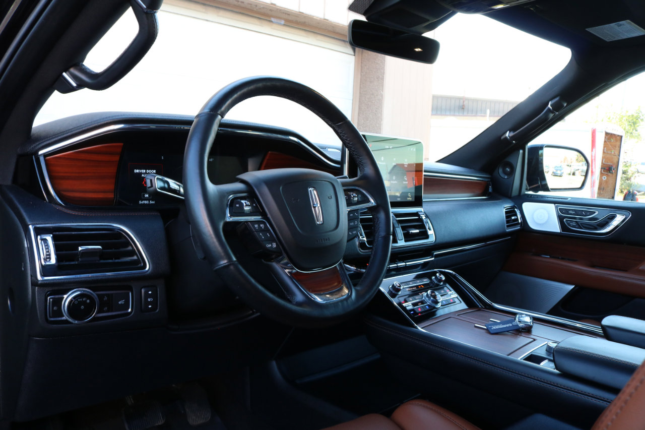 Used 2020 Lincoln Navigator L Reserve w/ Luxury Package image 24