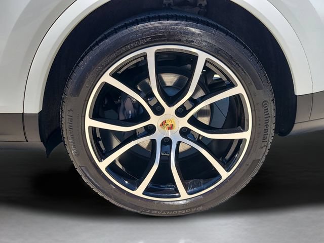 Used 2023 Porsche Cayenne Platinum Edition AWD/4WD image 34
