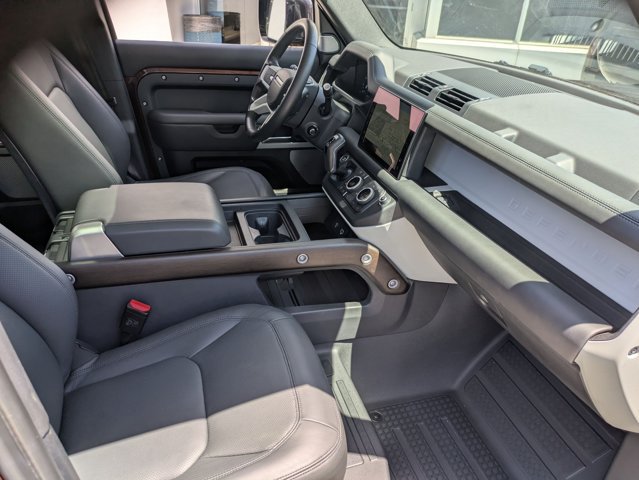 Used 2023 Land Rover Defender 130 First Edition AWD/4WD image 23