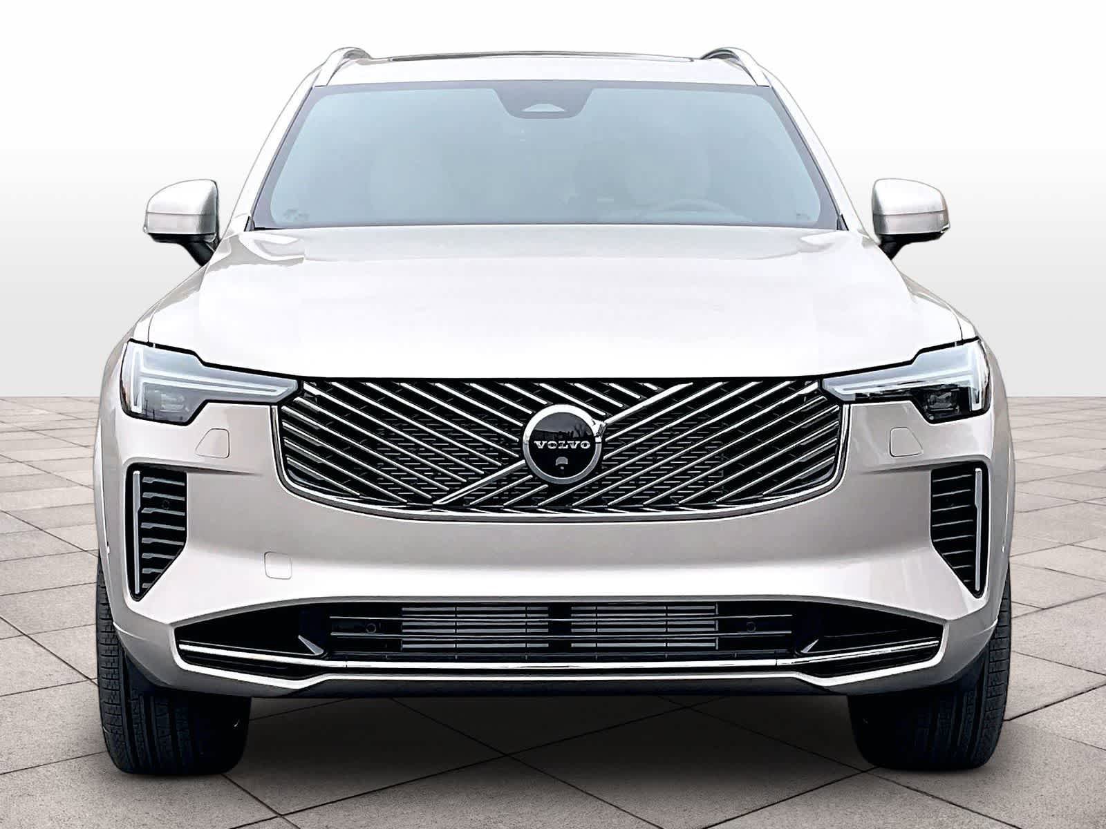 New 2026 Volvo XC90 T8 Plus w/ Protection Package AWD/4WD image 5
