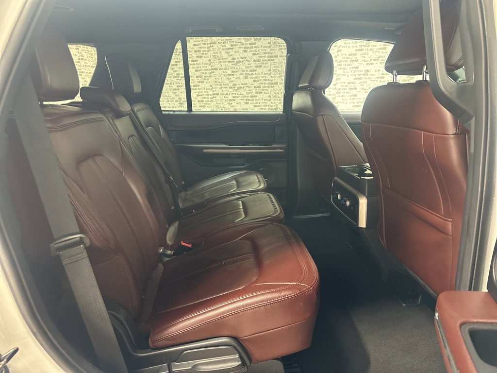 Used 2024 Ford Expedition Limited image 12