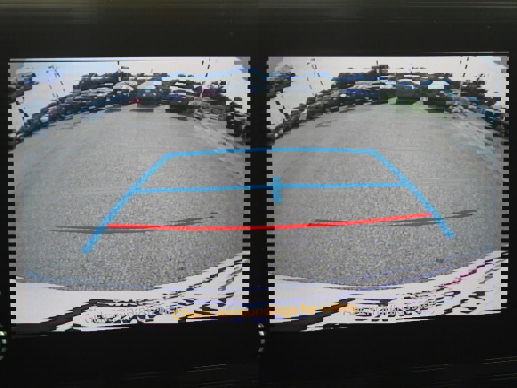 Used 2026 Toyota Sienna LE image 3