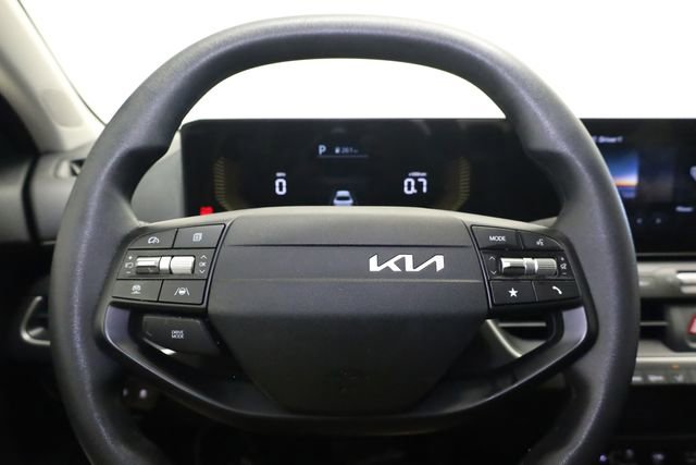 Used 2025 Kia K4 FWD image 16