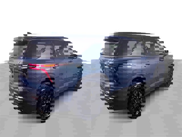 Used 2024 Chevrolet Traverse LS w/ Midnight/Sport Edition image 8