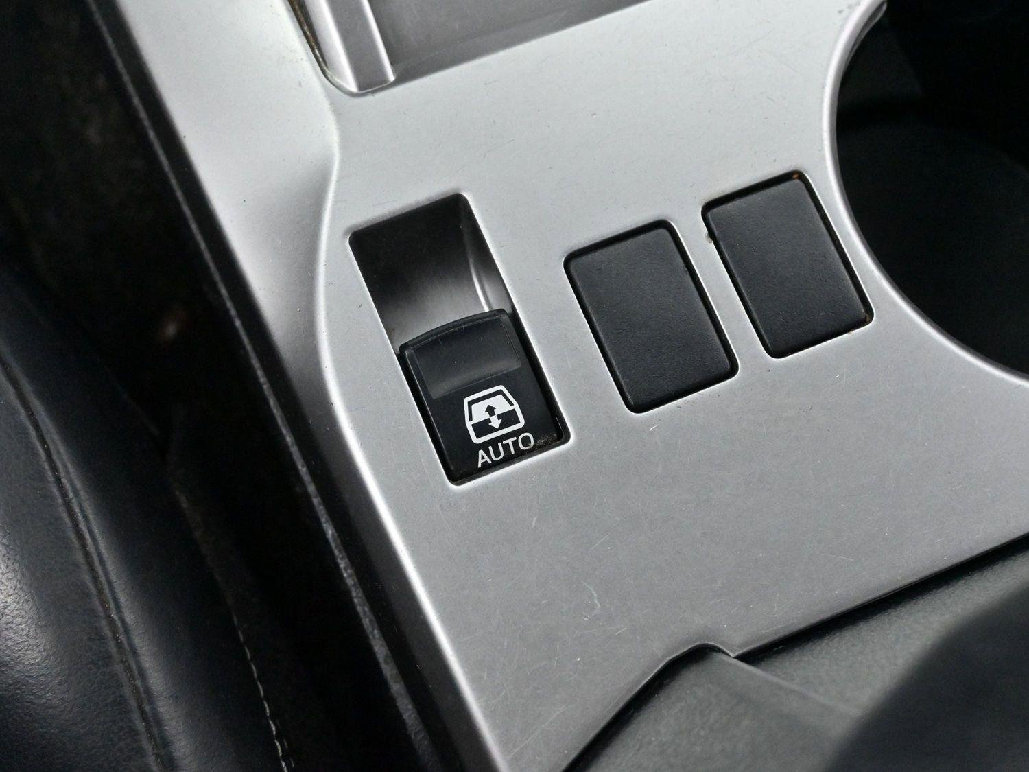 Used 2014 Toyota 4Runner Limited image 20