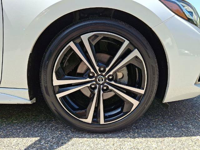 Certified 2023 Nissan Sentra SR w/ SR Premium Package FWD image 10