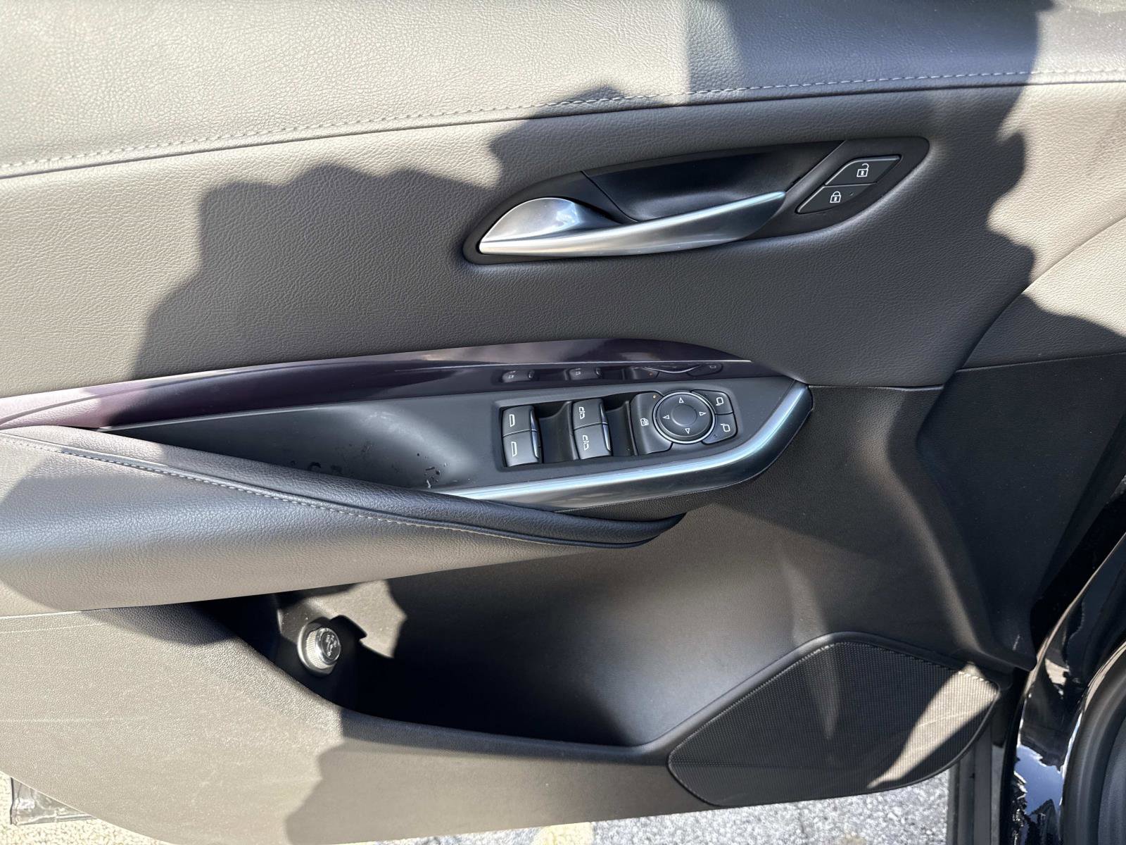 Used 2023 Cadillac XT4 Luxury w/ Cold Weather Package image 19