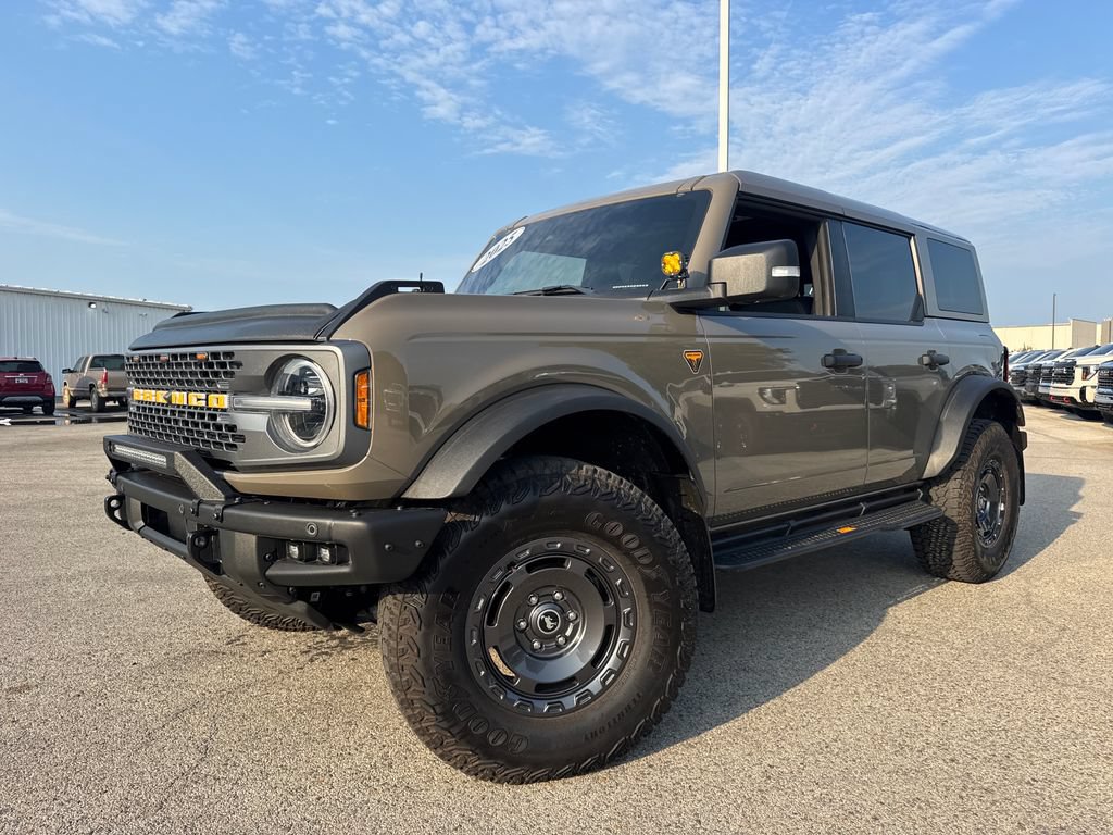 Used 2025 Ford Bronco Badlands AWD/4WD image 1