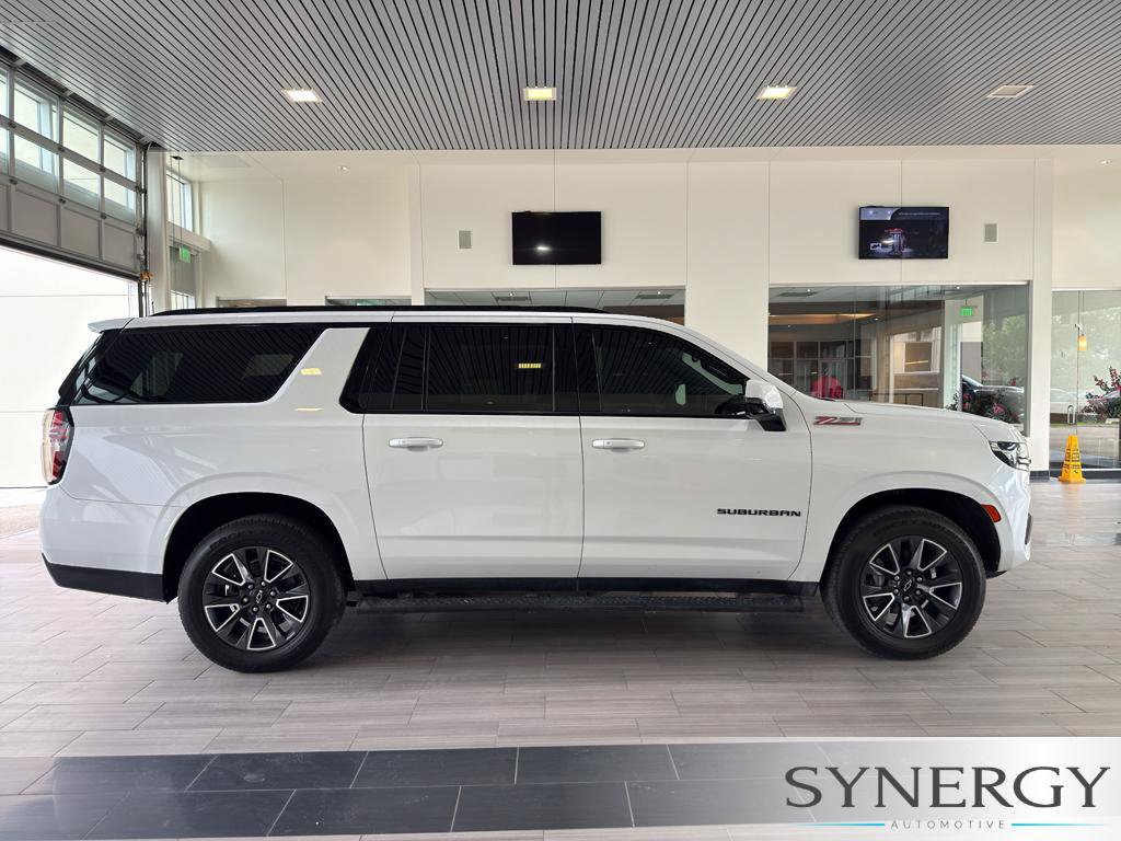 Used 2021 Chevrolet Suburban Z71 w/ Luxury Package AWD/4WD image 4