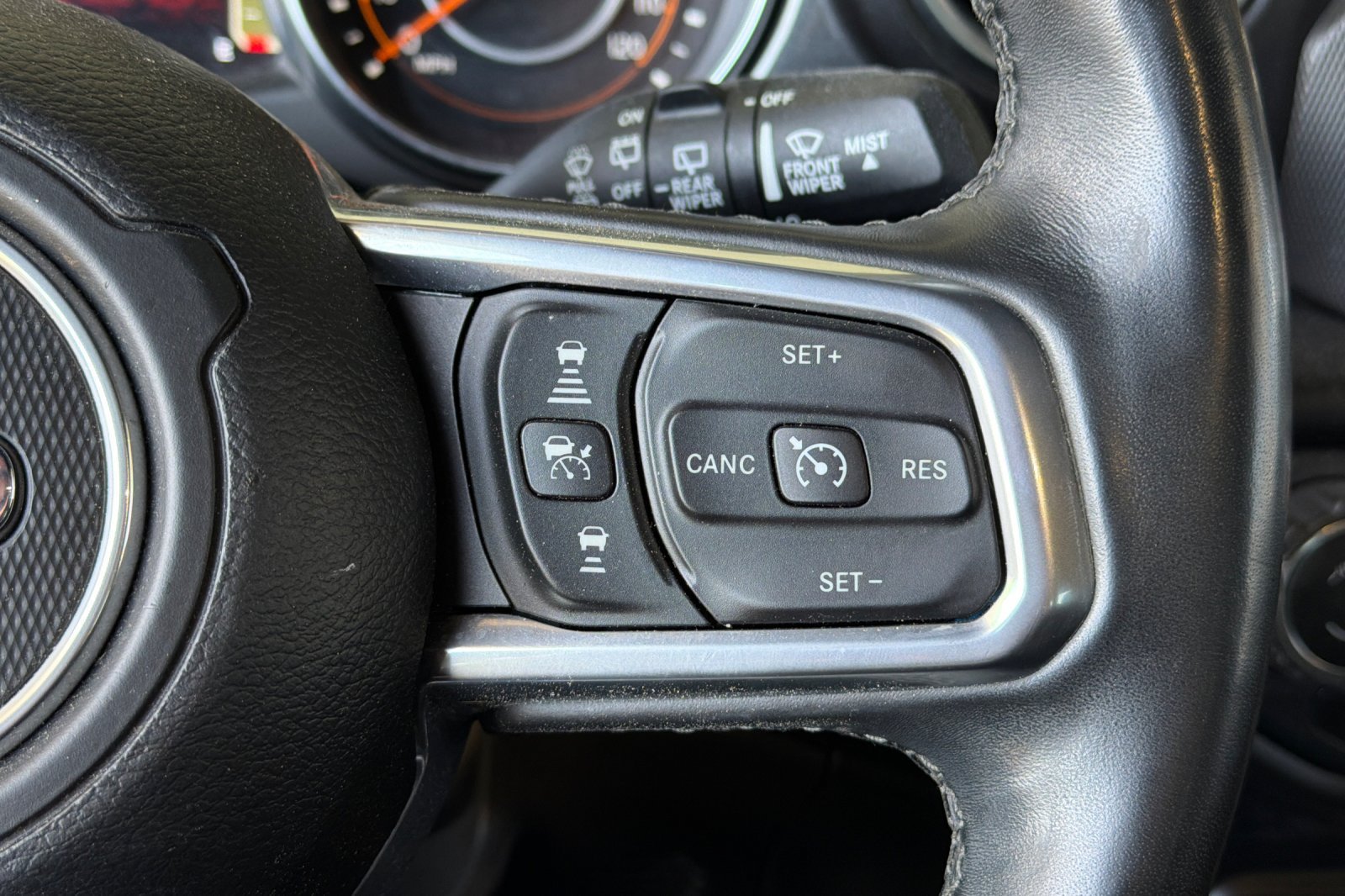 Used 2021 Jeep Wrangler Unlimited Sahara AWD/4WD image 31