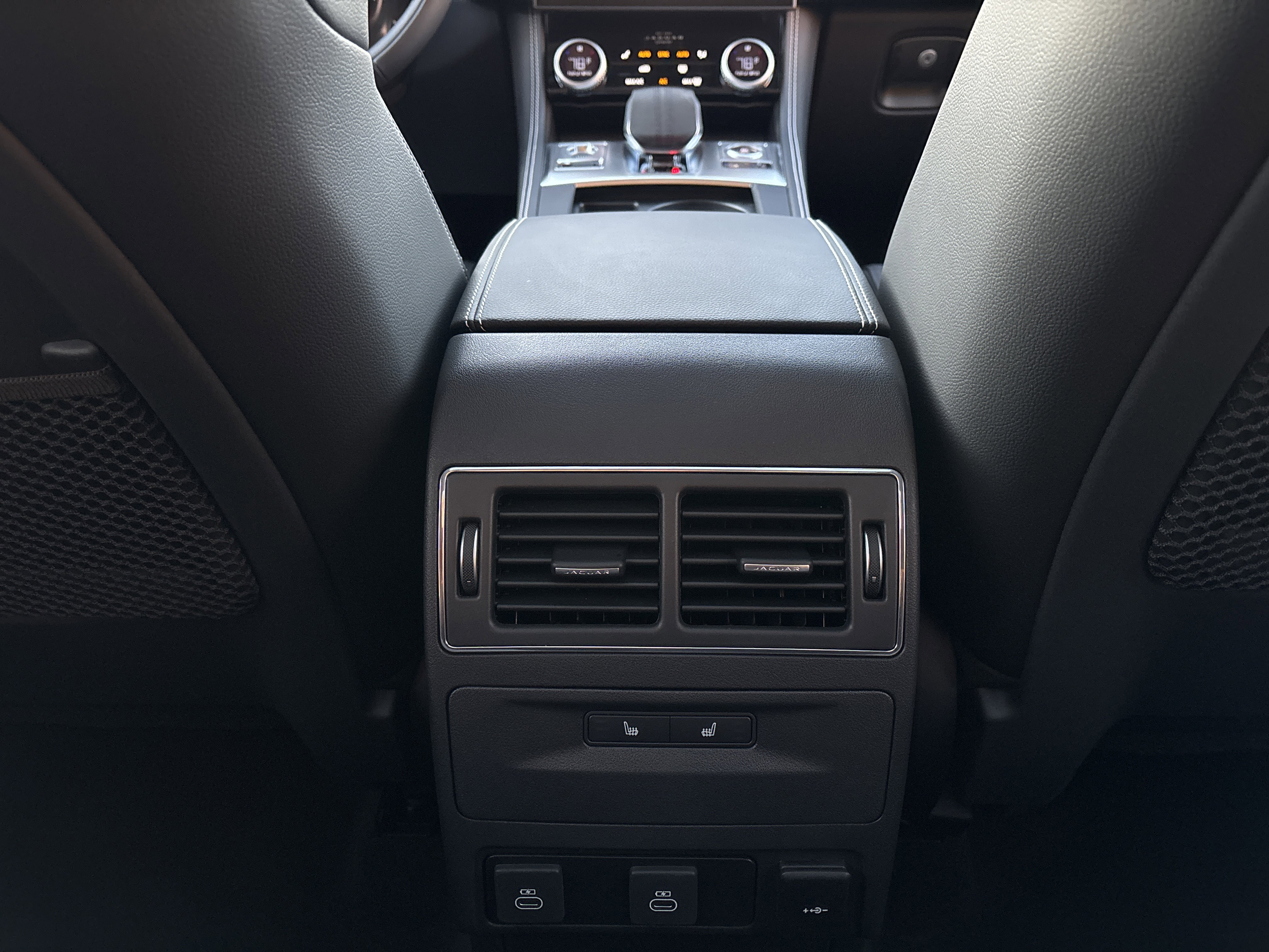 Certified 2026 Jaguar F-PACE R-Dynamic S image 21